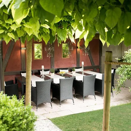 die Villa *